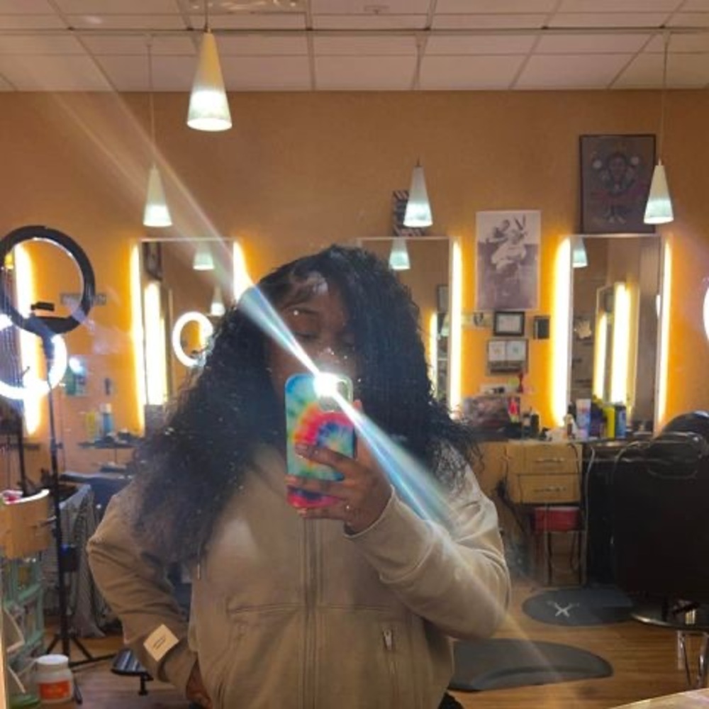 Meet your Posher, Aniyaa